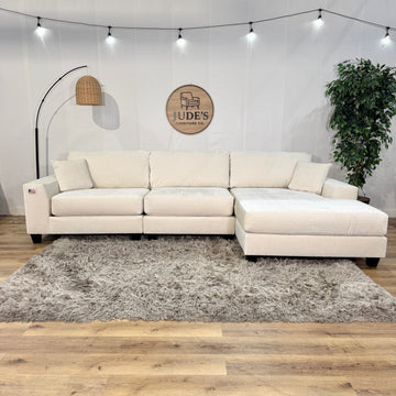 Steppe Right Facing 3 Piece Modular Sectional in Cream