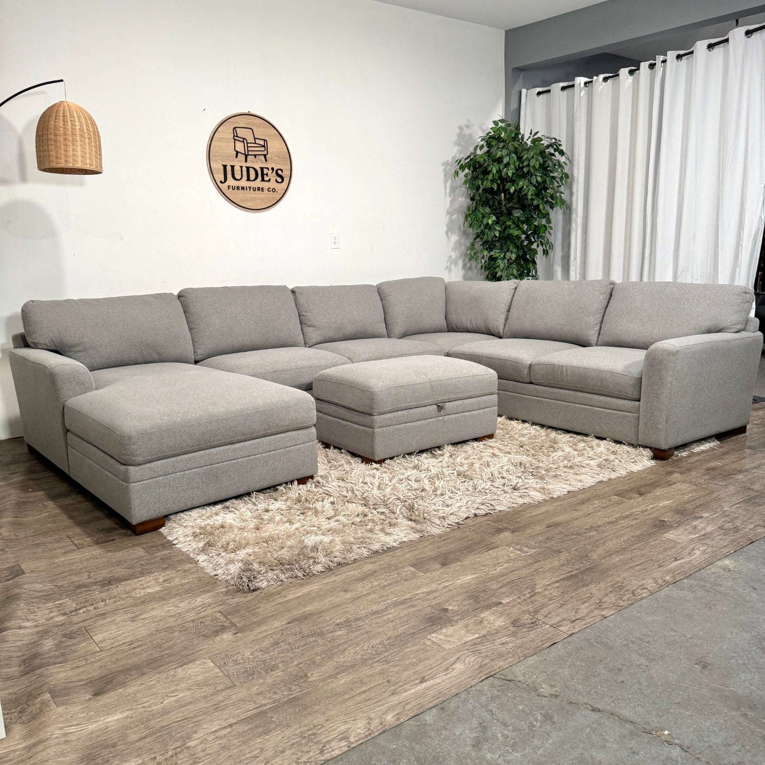 Thomasville Langdon Fabric Sectional with Chaise and Storage Ottoman