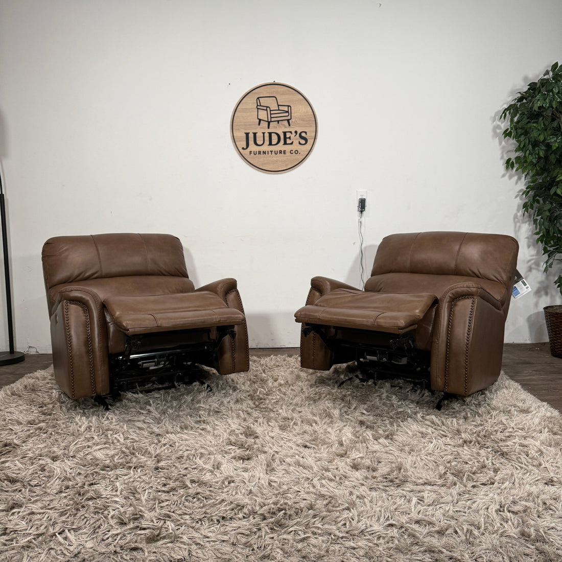Barcalounger Bryson Leather Power Rocker Recliner with Power Adjustable Headrest