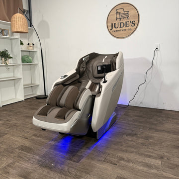 Kyota Heated/Reclining Massage Chair with Speakers - Delivery Available!