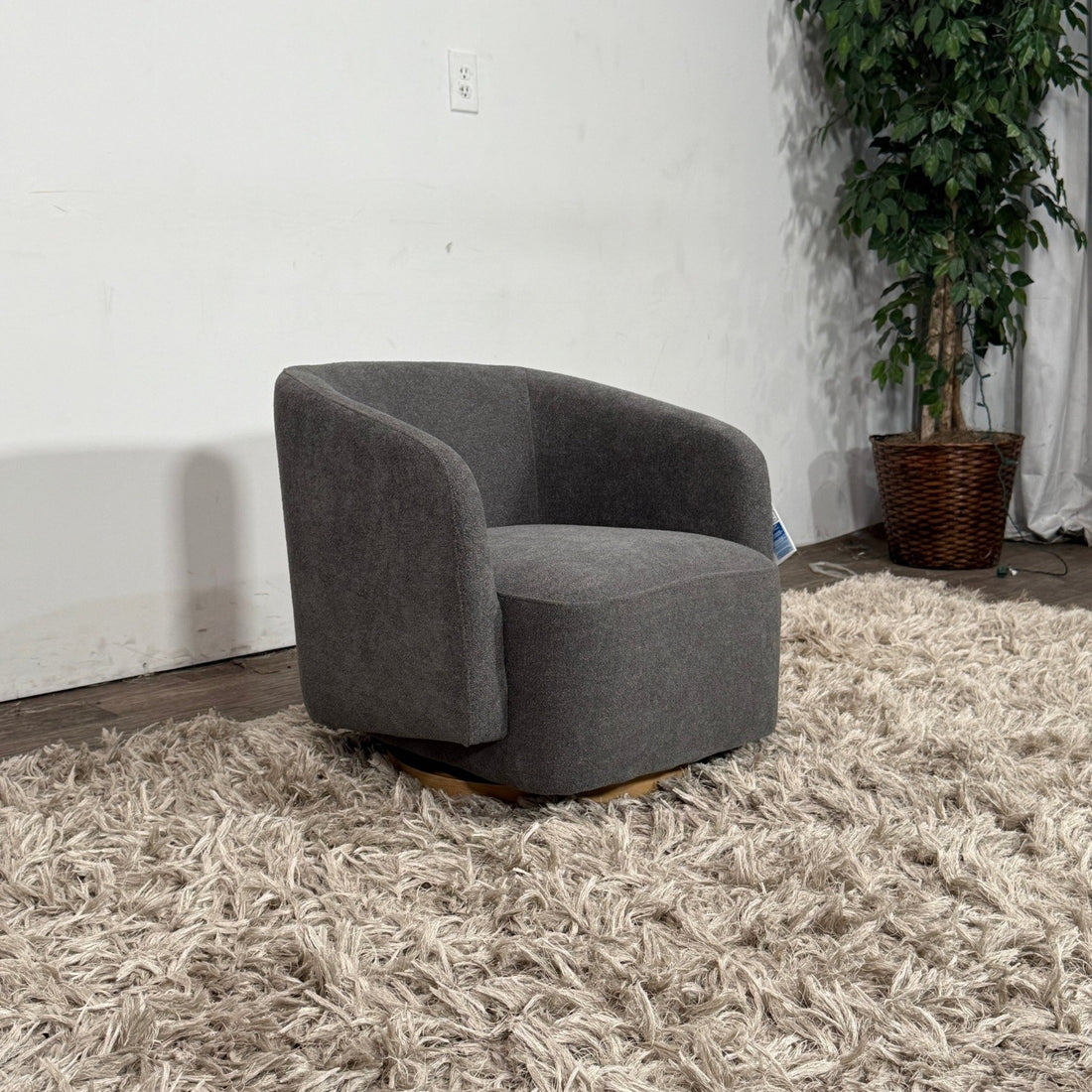 Gray Henredon Mini Swivel Chair! Delivery Available!