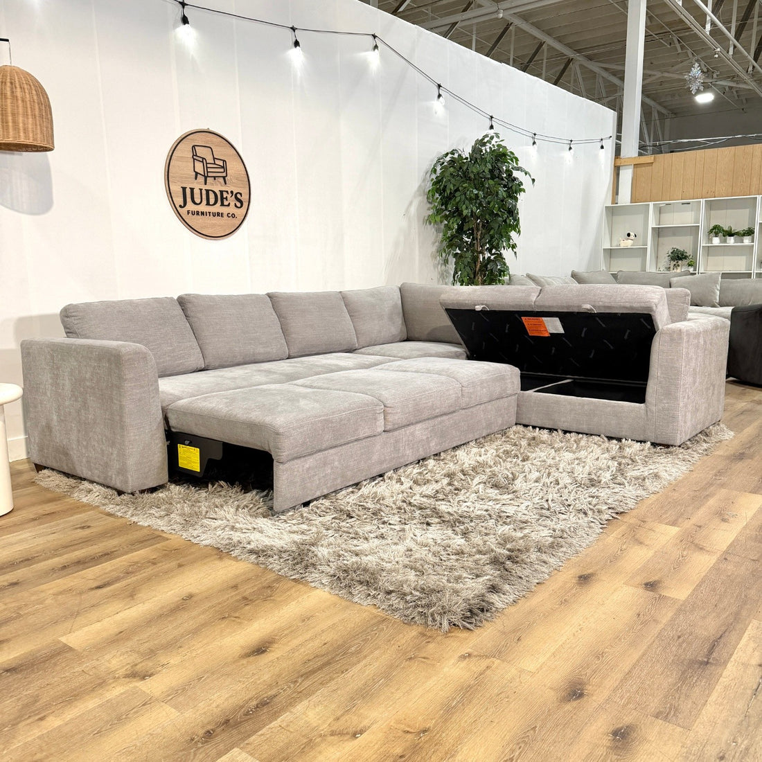 Thomasville Caler Convertible Sleeper Sectional with Storage