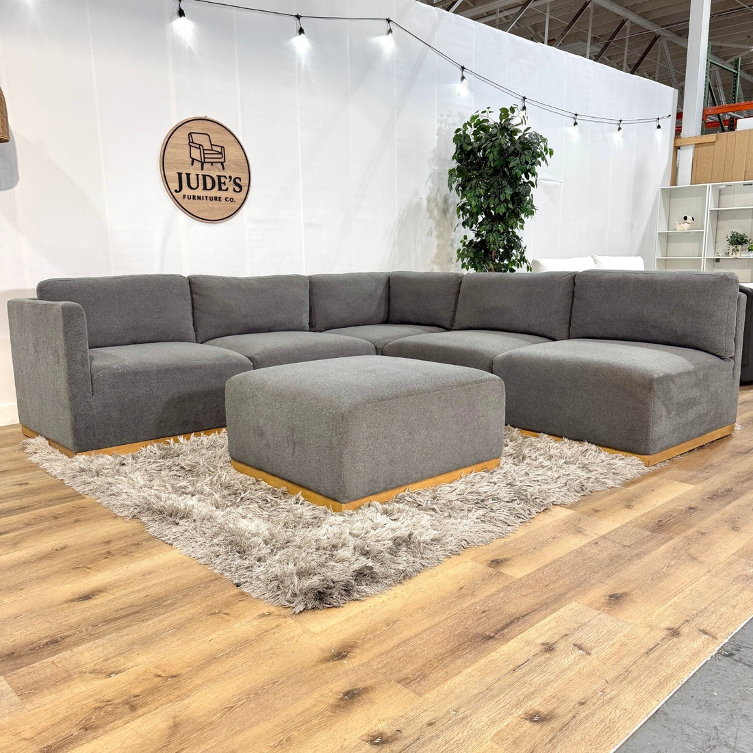 Henredon Murphy Fabric Modular Sectional with Ottoman, Gray