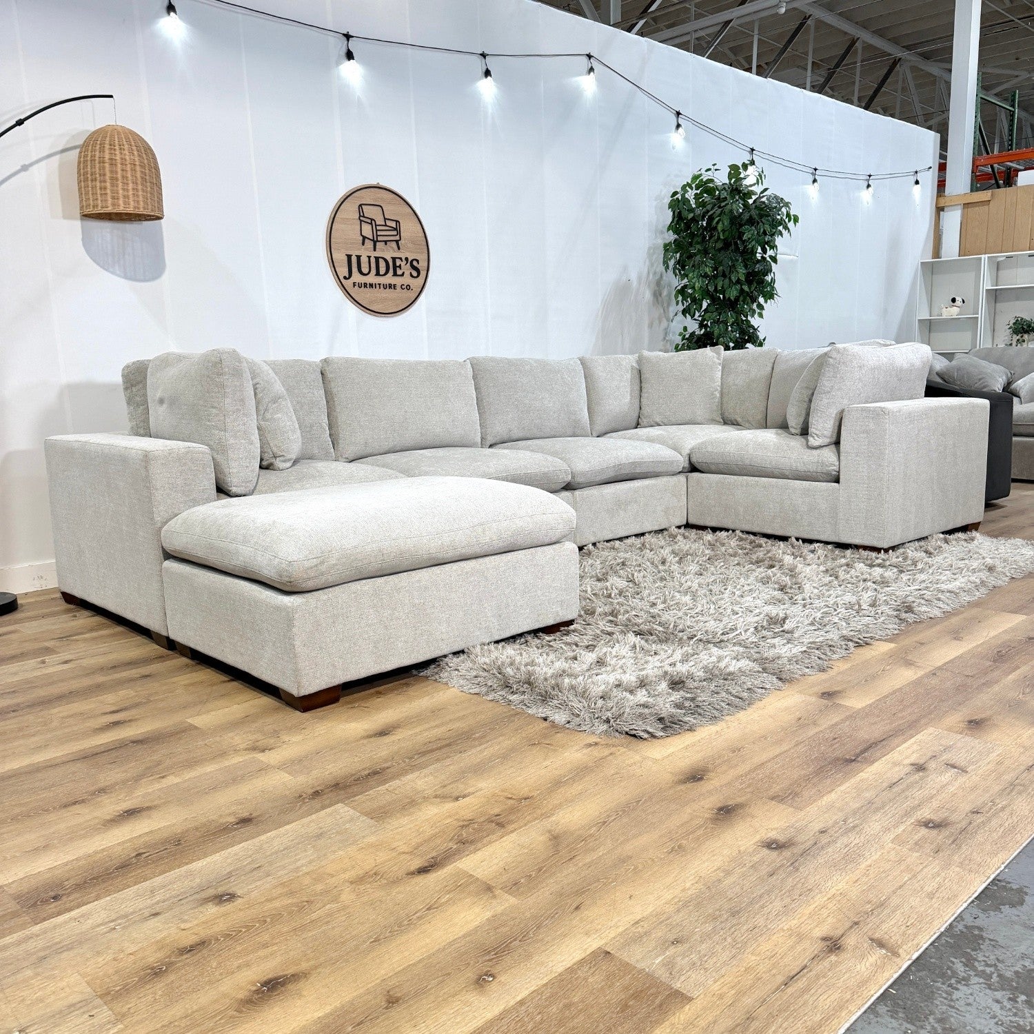 Thomasville Lowell 6 Piece Sectional