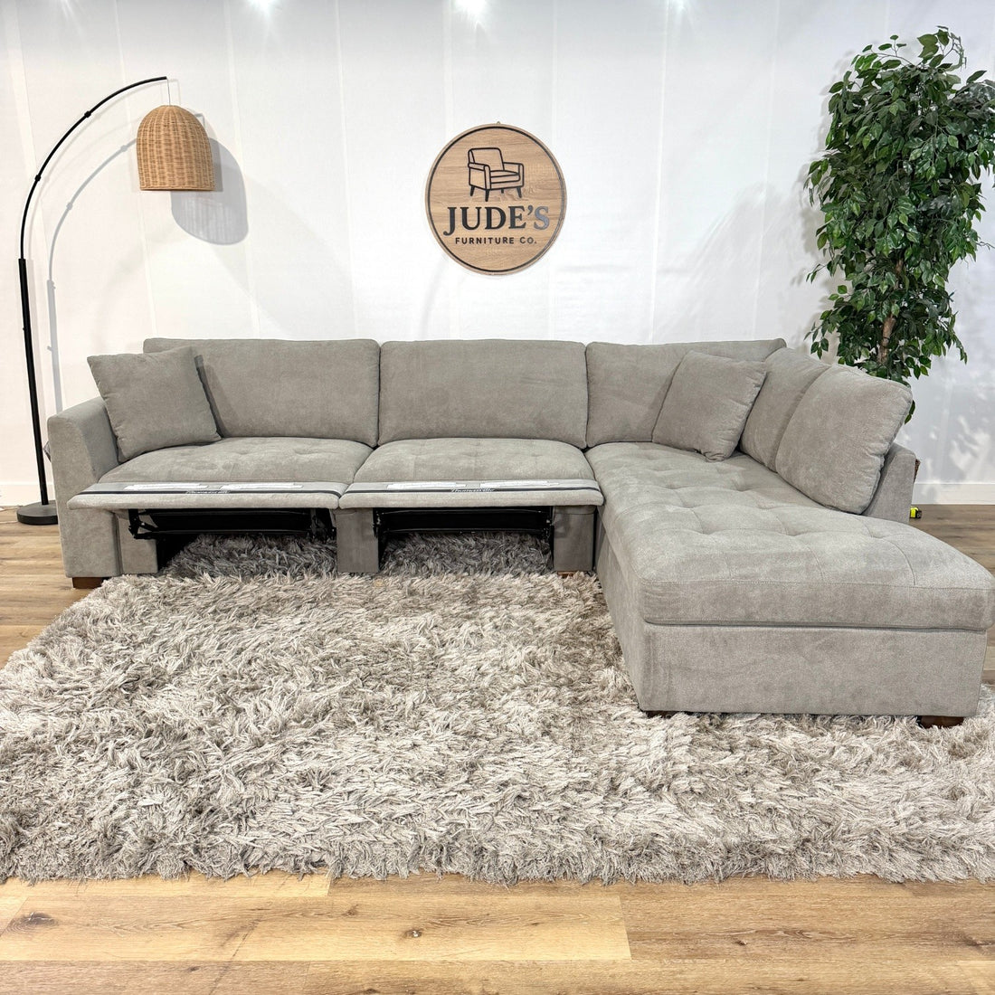 Thomasville Miles Fabric Sectional with Power Footrest